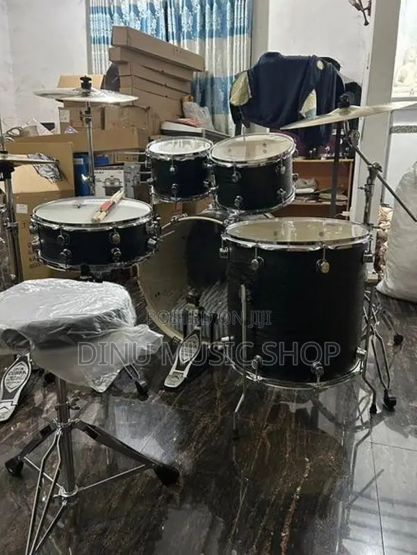 Acoustic Drum Set
