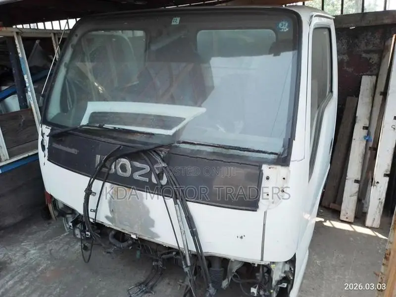 Isuzu ELF Lorry Cabin