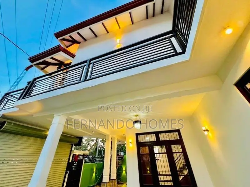3 Bed Rooms Really Value Upstairs House For Sale In Negombo Area