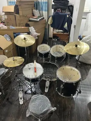 Acoustic Drum Set