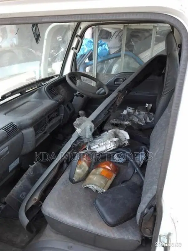 Isuzu ELF Lorry Cabin