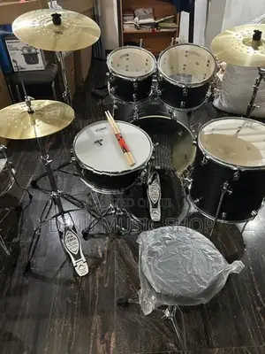 Acoustic Drum Set