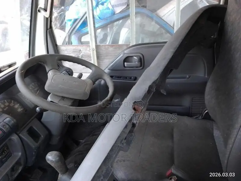 Isuzu ELF Lorry Cabin