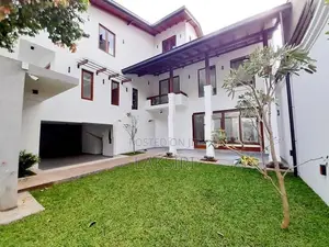 Super Luxury Modern House Sale Pitakotte Rajamavihara Road