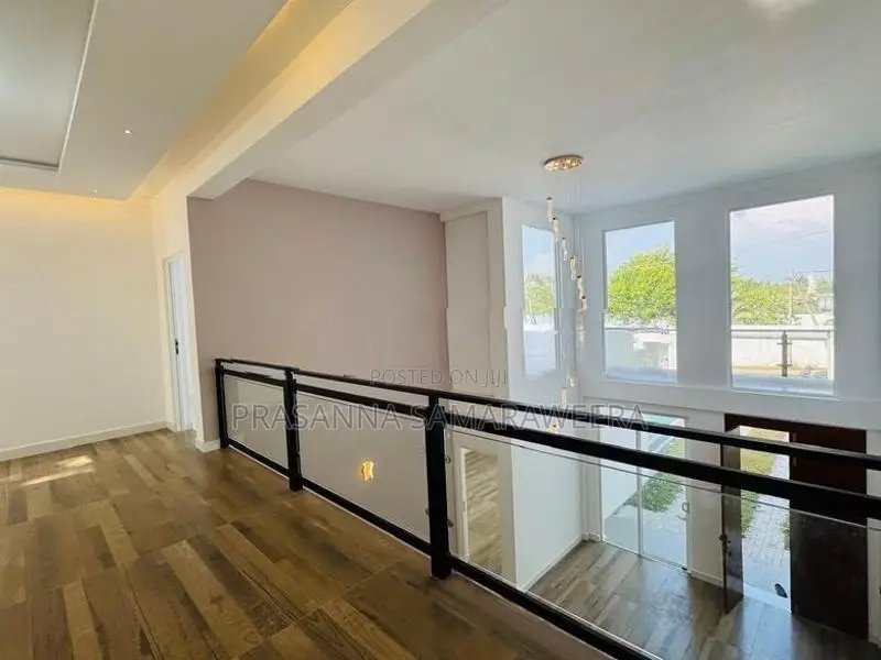 Brand New Solid Modern Super Luxury House-Piliyandala