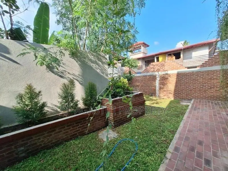 Luxury House for Sale in Katubadda Junction
