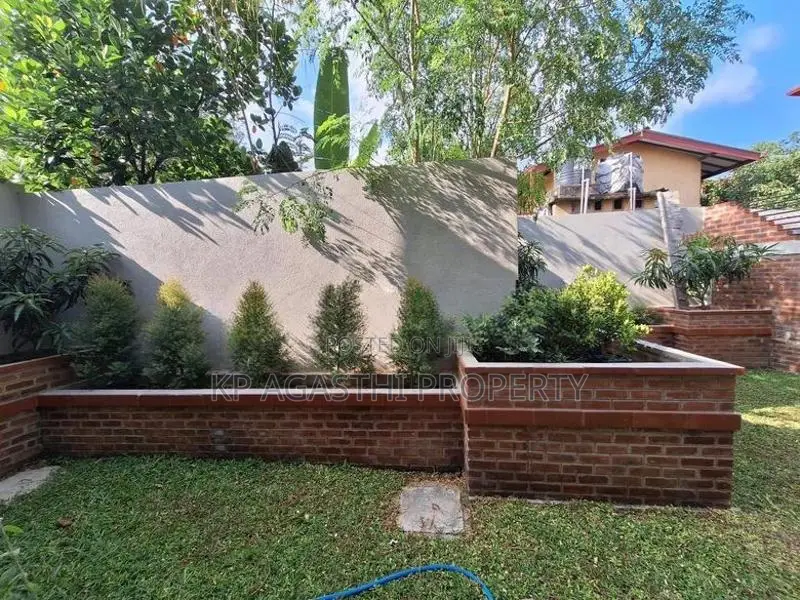 Luxury House for Sale in Katubadda Junction