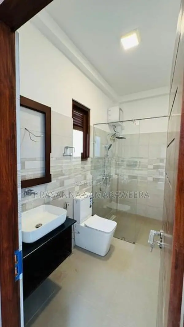 Brand New Solid Modern Super Luxury Piliyandala Close By