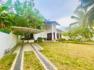 පර්චස් 20ක් සහිත නවීන දෙමහල් නිවසක් විකිණීමට කොටගෙදර පිලියන්දලින්