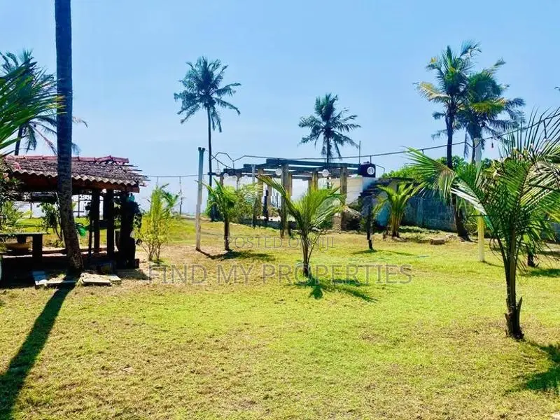 Beach Land For Sale In Uswetakeiyawa - Wattala