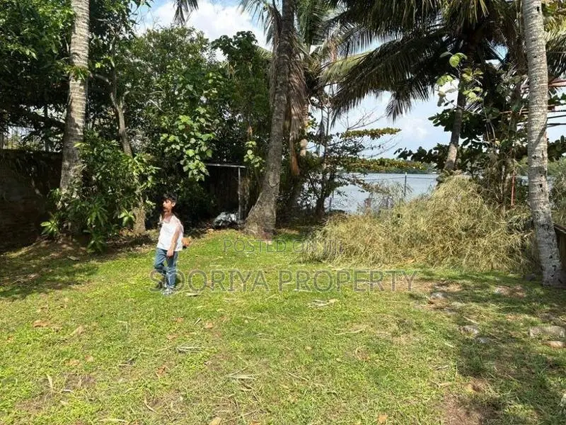 Panadura Moratuwa Bolgoda Lake Facing Land for Sale