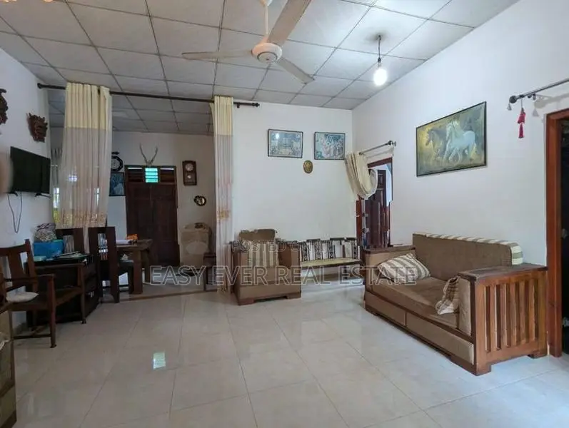 House for sale in Hanwella