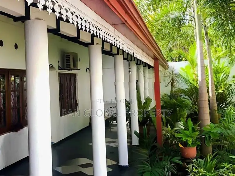 House for Sale in Devika Garden, Colombo 05