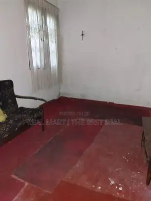 Piliyandala : 10.2 perches Land with Old house for Sale