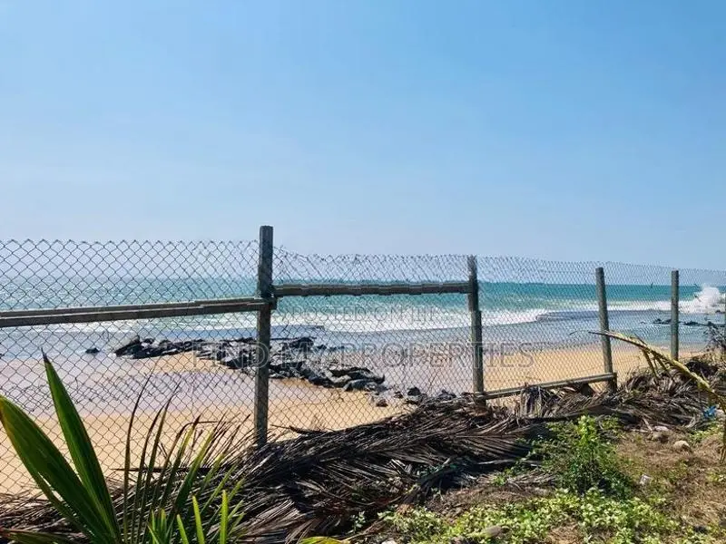Beach Land For Sale In Uswetakeiyawa - Wattala