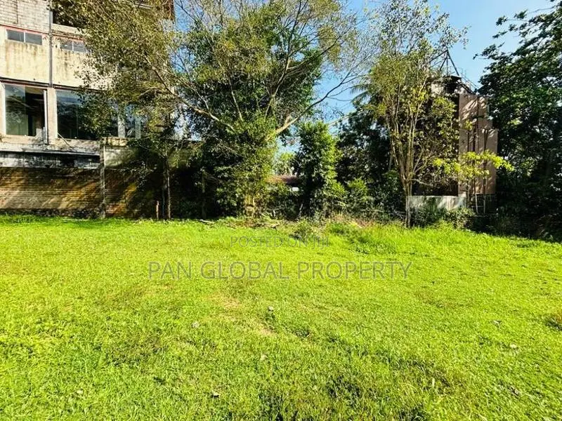 Water Front Land For Sale in Piliyandala