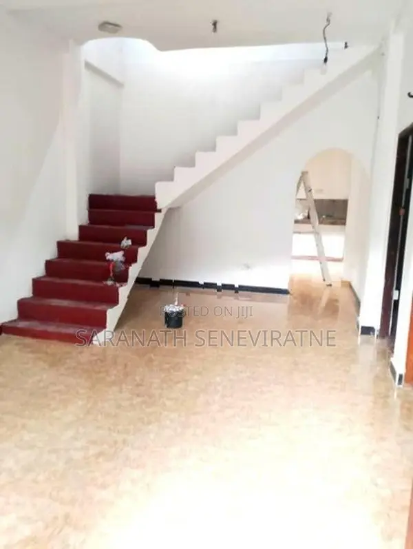 House in Kadawatha - For Sale