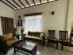වාස්තුවිද්‍යානුකූලව තැනූ තනිමහල් නිවසක් විකිණීමට - Piliyandala Dampe