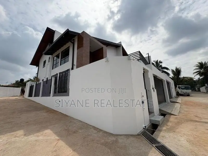 Beautiful Super Luxury House for Sale Battaramulla
