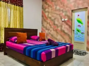 8 Bedrooms Villa House For Rent - Pelawatta