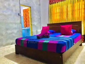 8 Bedrooms Villa House For Rent - Pelawatta