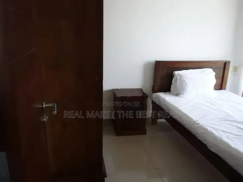 Colombo 5 : 3BR (1,250sf) Fully furnished Apartment for Sale