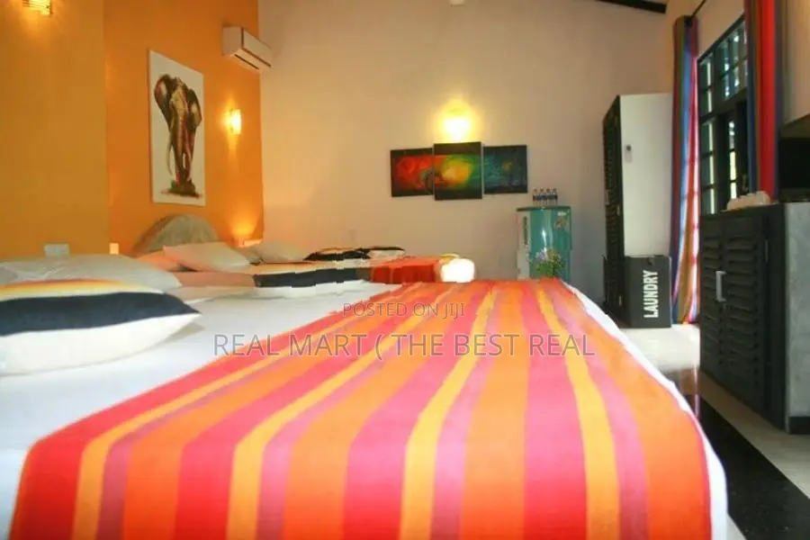Colombo 4 : New 15 A/C Bedrooms Luxury Hotel for Rent