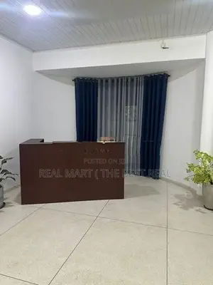 Colombo 8 : 5 A/C bedrooms fully furnished Large Hotel for Rent