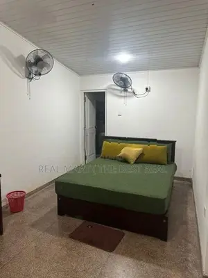 Colombo 8 : 5 A/C bedrooms fully furnished Large Hotel for Rent