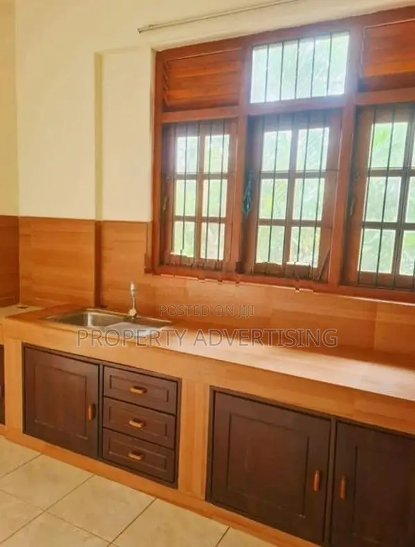 16 perch House for sale in mount Lavinia