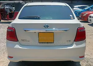 Toyota Axio 2016