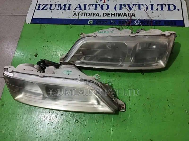 Toyota mark 2 gx100 head light set