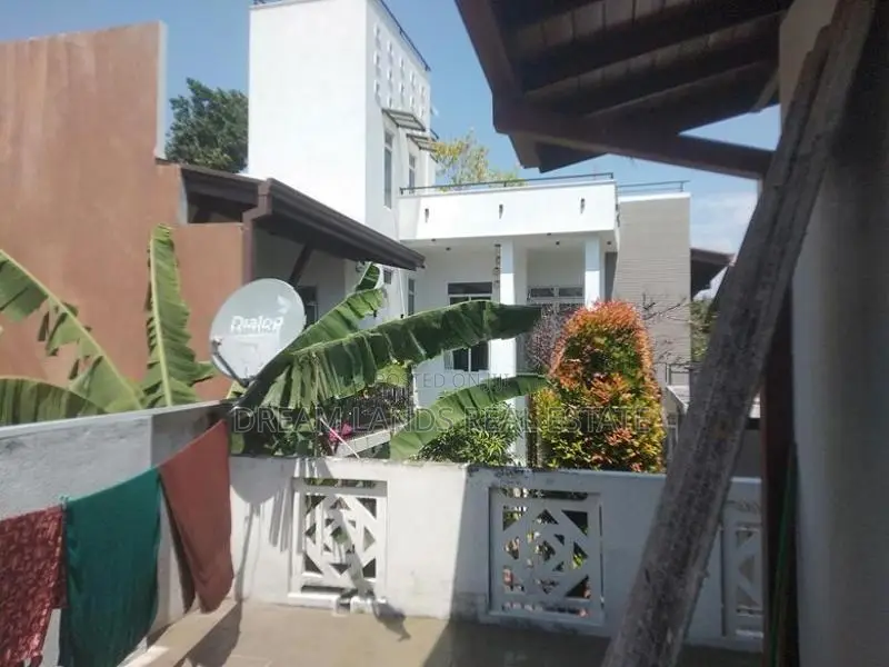 Boralesgamuwa 2 Story House for Sale
