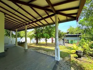 House Built in 16.4 Perches Land Extent - Homagama Ambagashandiya