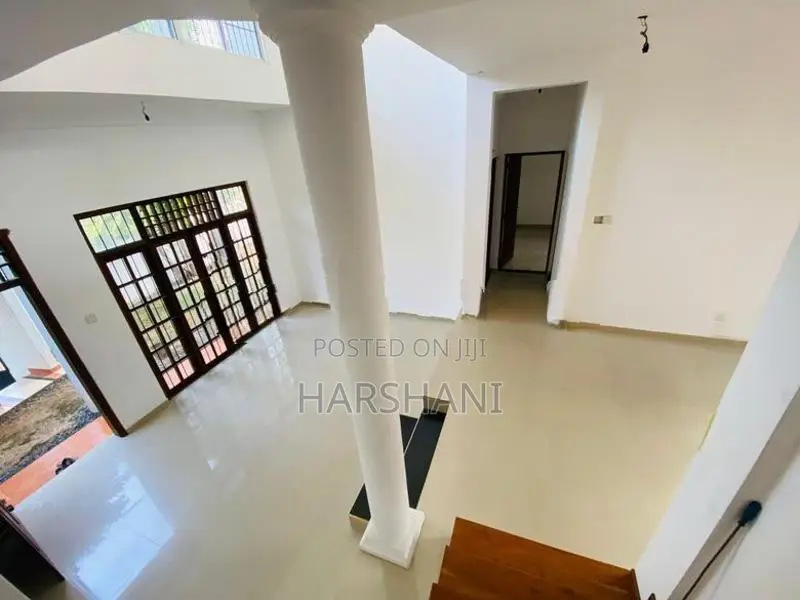 Three Storied Spacious house for Sale close to Piliyandala Bypass Road