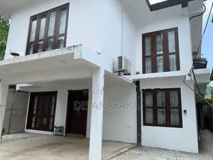 Two Storey House for Sale in Battaramulla Ds1213