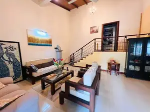Luxury House For Sale in Mattegoda