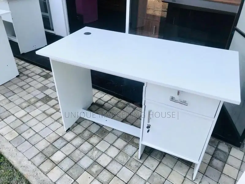 Modern 4x2 White Melamine Office Table with W/hole