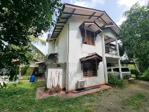 වටිනා දෙමහල් නිවසක් විකිණීමට