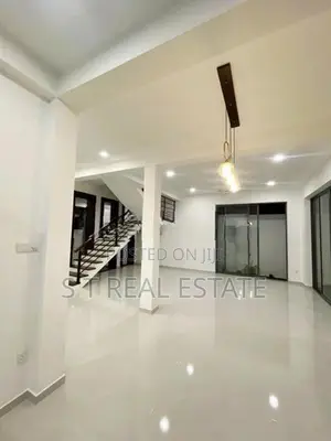 Newly Build Luxury Three Storey House for Sale in Kahathuduwa