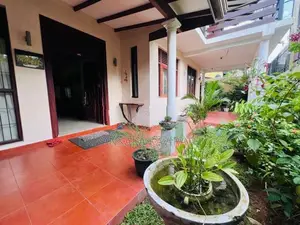 Luxury House For Sale in Mattegoda