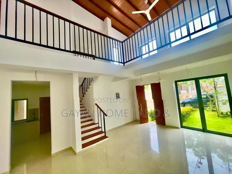 Brand New Luxury Villa's House In Canterbury Golf Appartement Gonapola