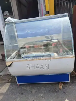 කුකුල් මස් සහ මාළු ශීතකරන. Chicken & Fish Display Coolers