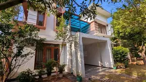 Modern Box Type Smart House