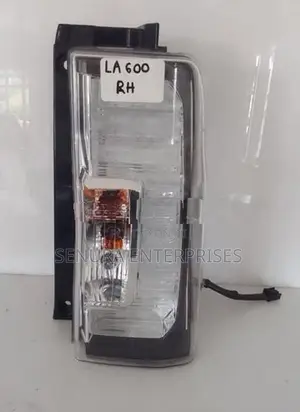 Daihatsu Tanto La 600 S Tail Klight Rh