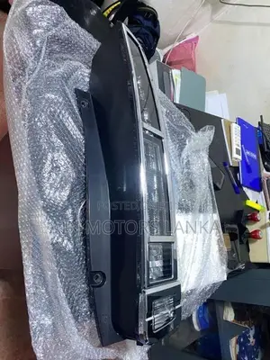 toyota voxy tail light