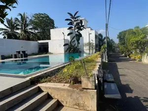 Brand New Condition Luxury House for Sale - Piliyandala