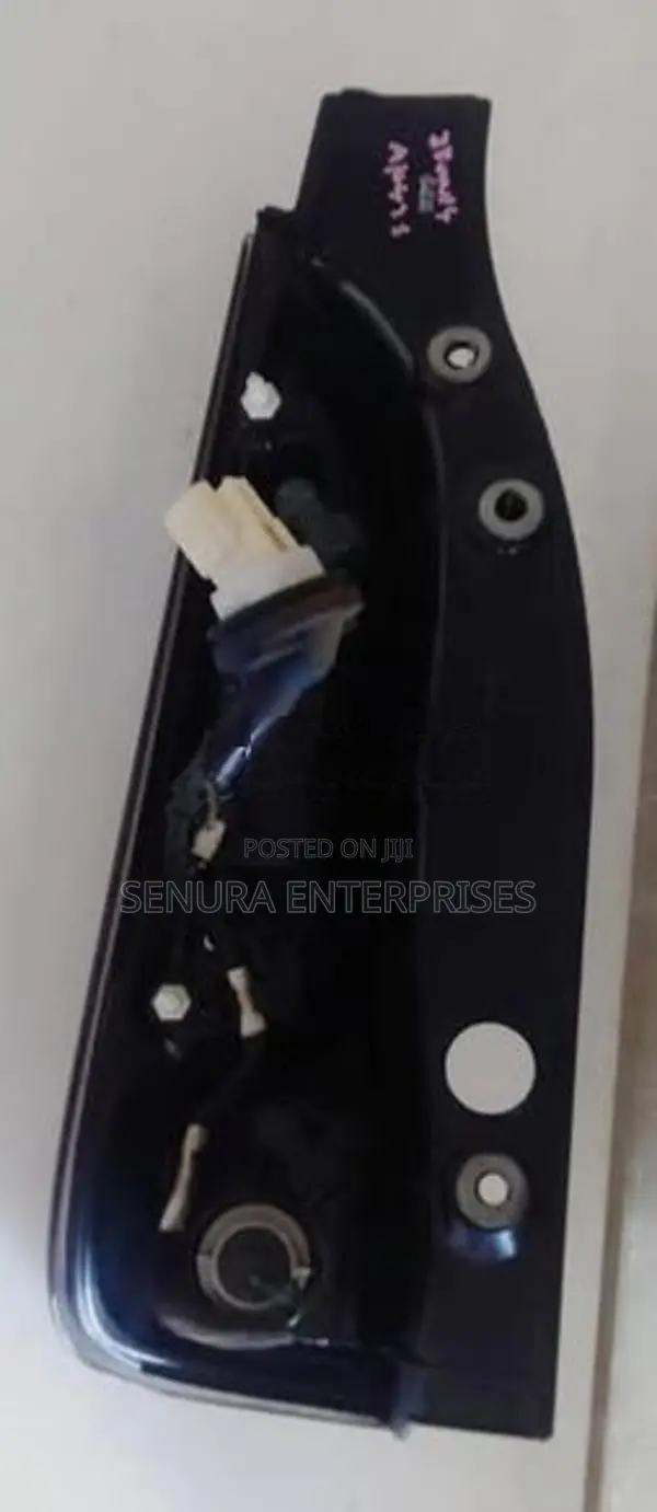 SUZUKI SPACIA MK42S TAIL LIGHT RH