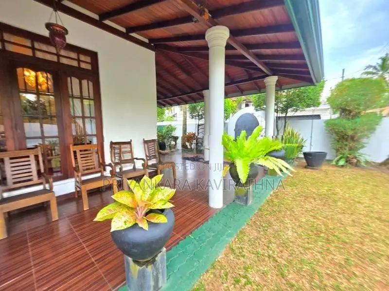 පර්චස් 16.8 ක අලංකාර තනි මහල් නිවස විකිනීමට - සියඹලාගොඩ