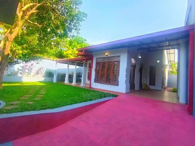සුපරි පරිසරයක අරලිය උයනේ තනිමහල් නිවසක් විකිනිමට